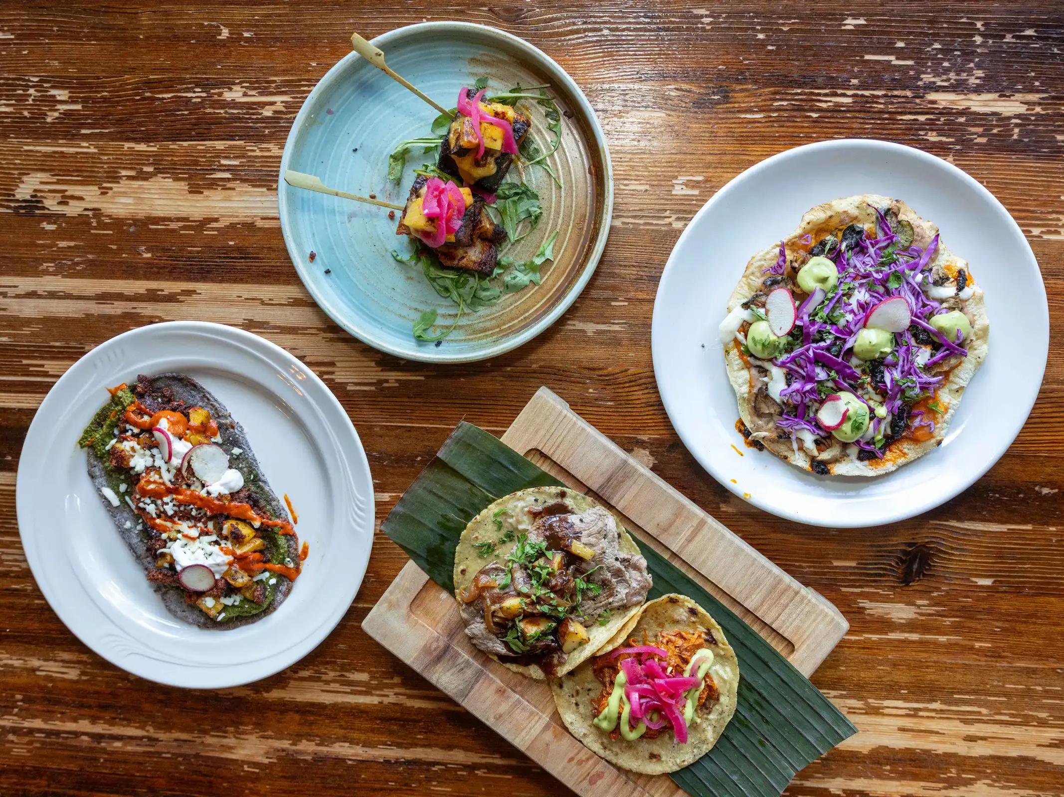 La Dama Mexican Kitchen 
